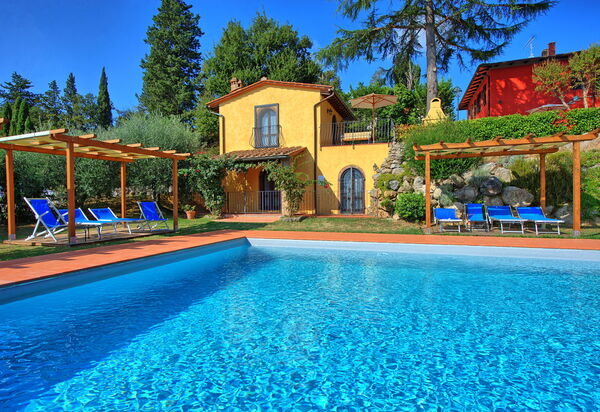 Casa Rossa: бассейн, Открытый, Сад, Экстерьеры