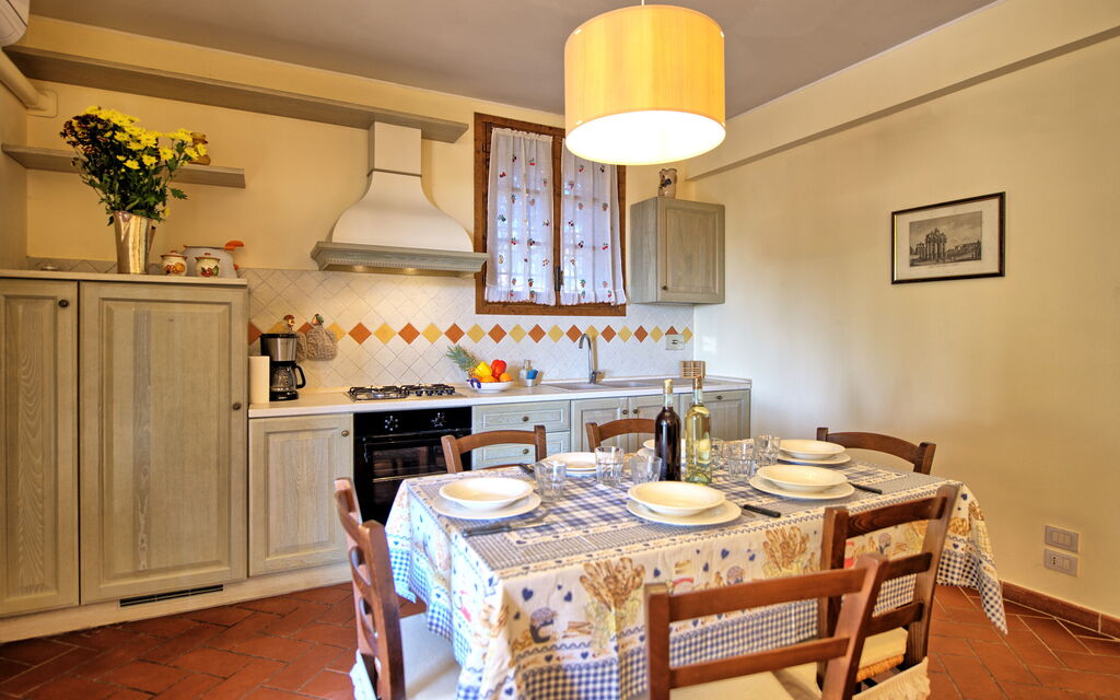 Casa Rossa - : Dining Room, Kitchen
