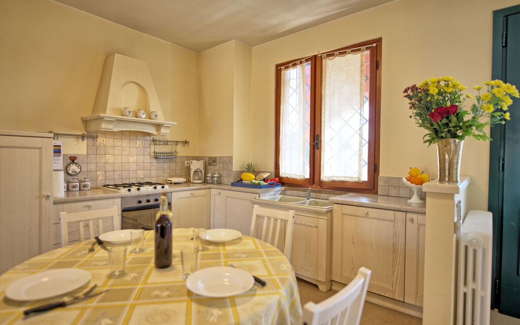 Casa Rossa - : Dining Room, Kitchen