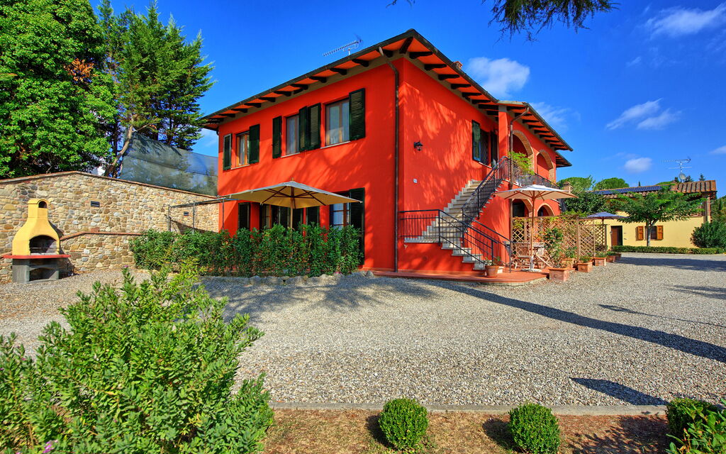 Casa Rossa: all'aperto, Esterni, Giardino