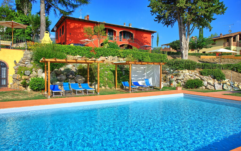 Casa Rossa: all'aperto, Piscina