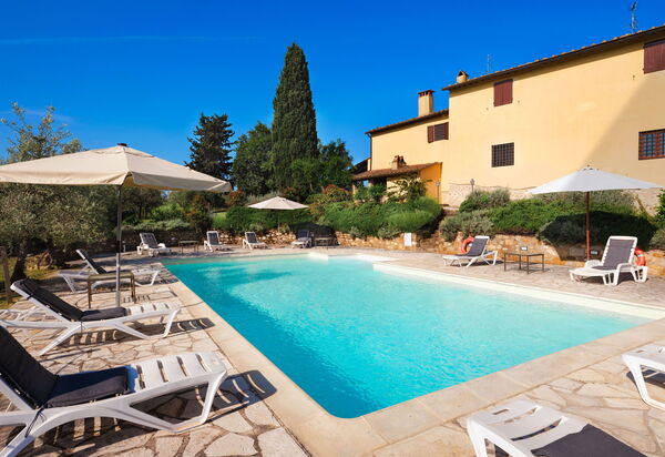 Pozzo Dei Desideri: бассейн, Открытый, Экстерьеры