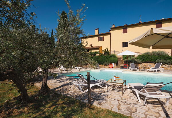 Pozzo Dei Desideri: бассейн, Открытый, Экстерьеры