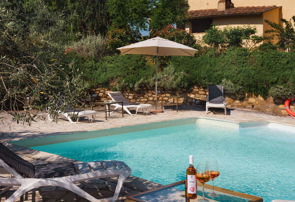 Pozzo Dei Desideri: бассейн, Открытый, Экстерьеры