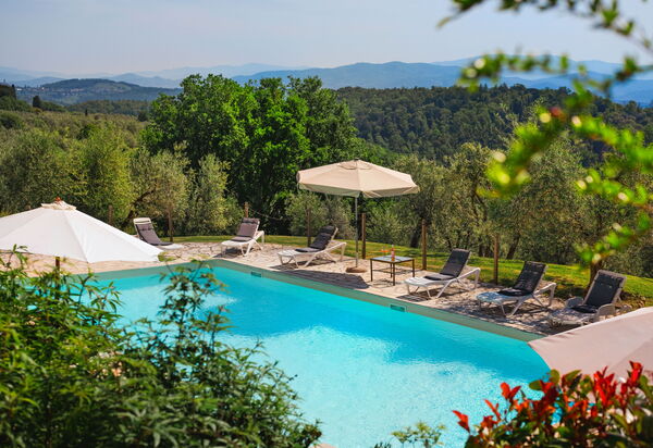 Pozzo Dei Desideri: бассейн, Открытый, Экстерьеры