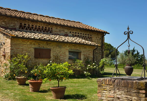 Pozzo Dei Desideri: Открытый, Сад, Экстерьеры