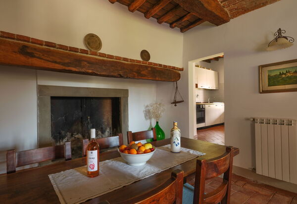 Pozzo Dei Desideri: Гостиная, Столовая