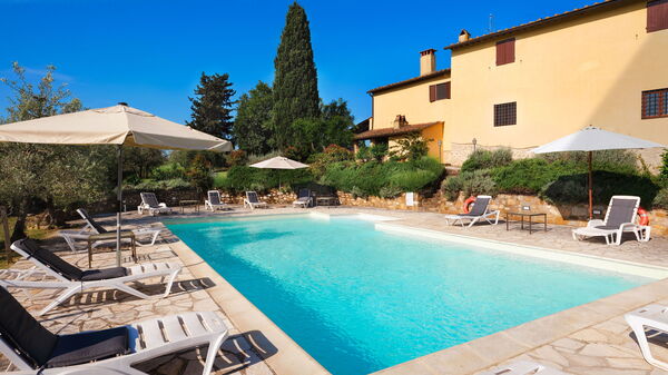 Pozzo Dei Desideri: Buitenkanten, Buitenshuis, zwembad