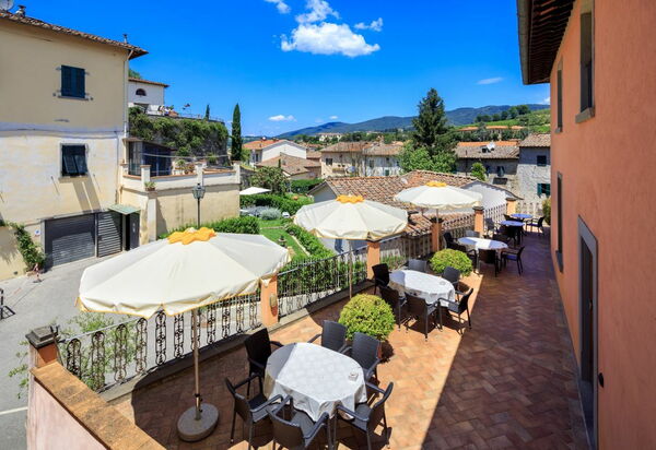 Palazzo a Greve: Extérieur