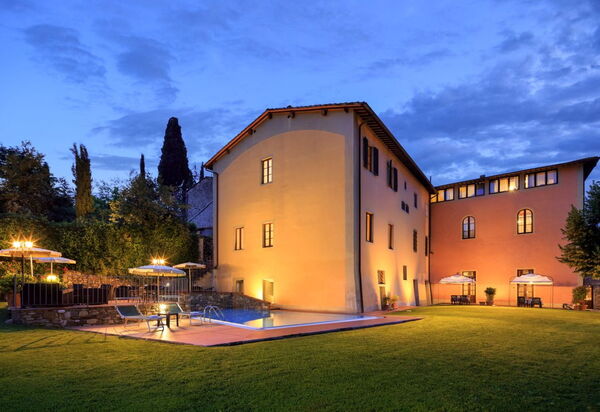 Palazzo a Greve: bassin, Été, Extérieur, Jardin