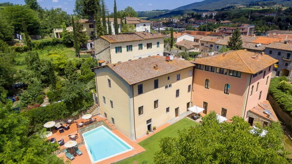 Palazzo a Greve: бассейн, Открытый