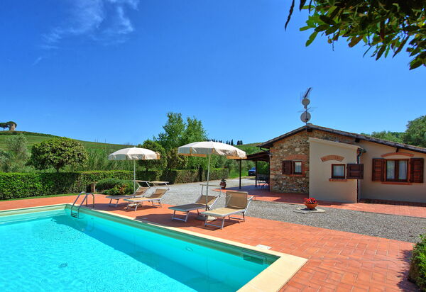 Cuccardino: бассейн, Открытый, Экстерьеры