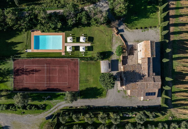 Villa Simone: Ansichten, Draussen