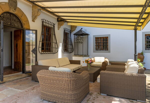 Villa Orchidea: Außen, Balkon / Terrasse / Patio, Draussen