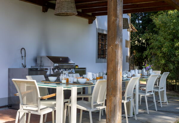 Villa Orchidea: Udendørs