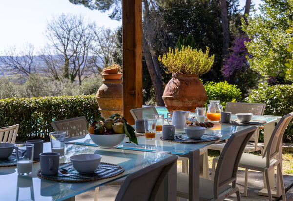 Villa Orchidea: Udendørs