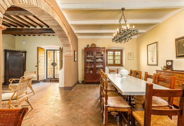 Villa Orchidea: Esszimmer