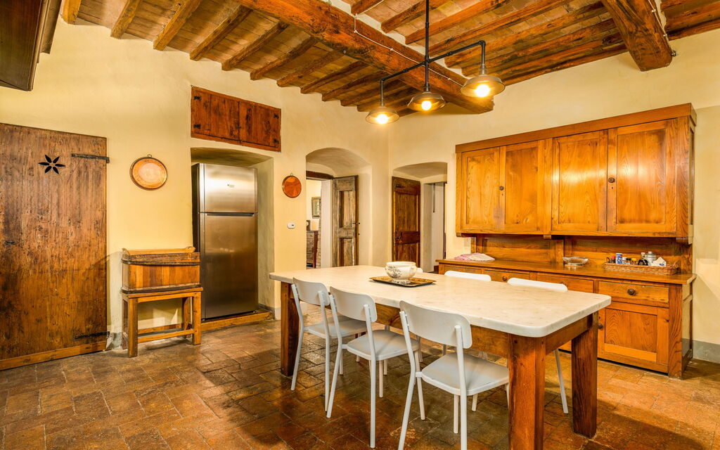 Villa Orchidea: Столовая