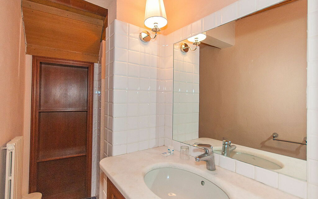 Montegufoni - : Baderom