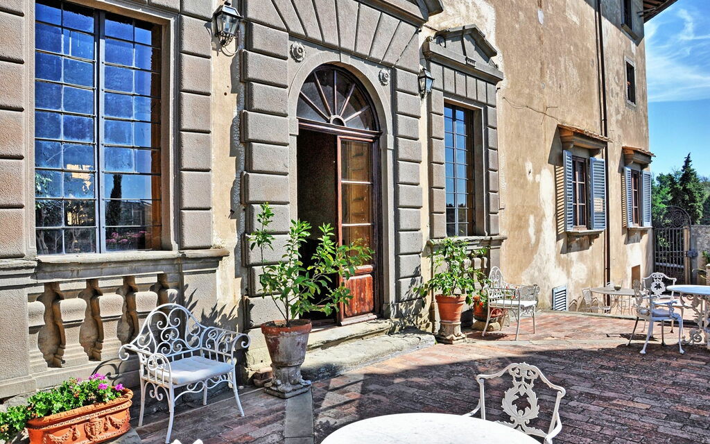 Montegufoni: Balcony / Terrace / Patio, Building Exterior, Outdoor