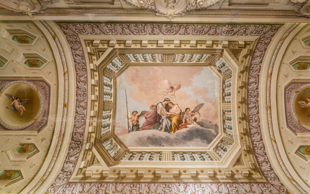 Montegufoni - : Детали номера