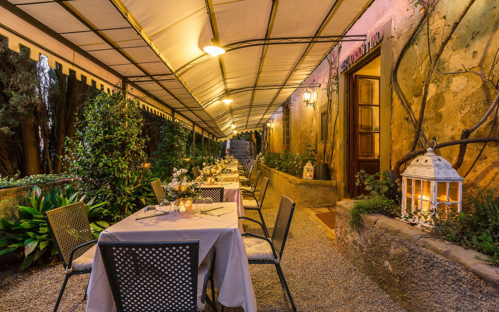 Montegufoni: Balcony / Terrace / Patio, Facilities