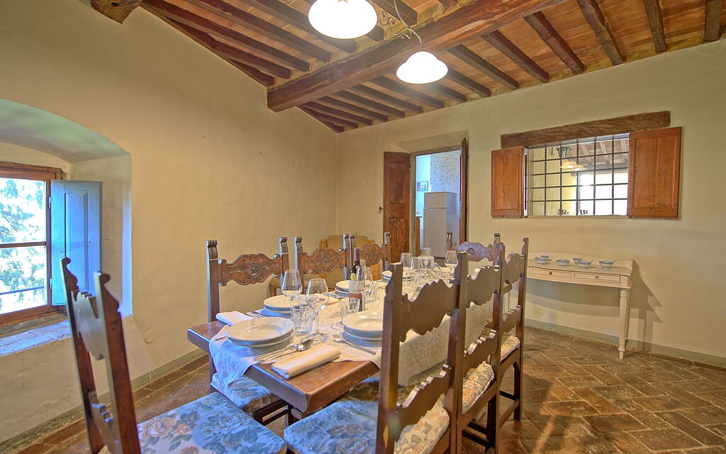 Montegufoni - : Столовая