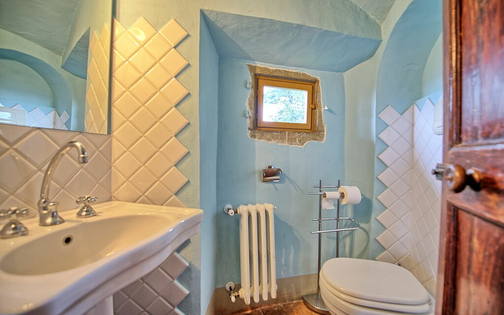 Montegufoni - : Ванная комната