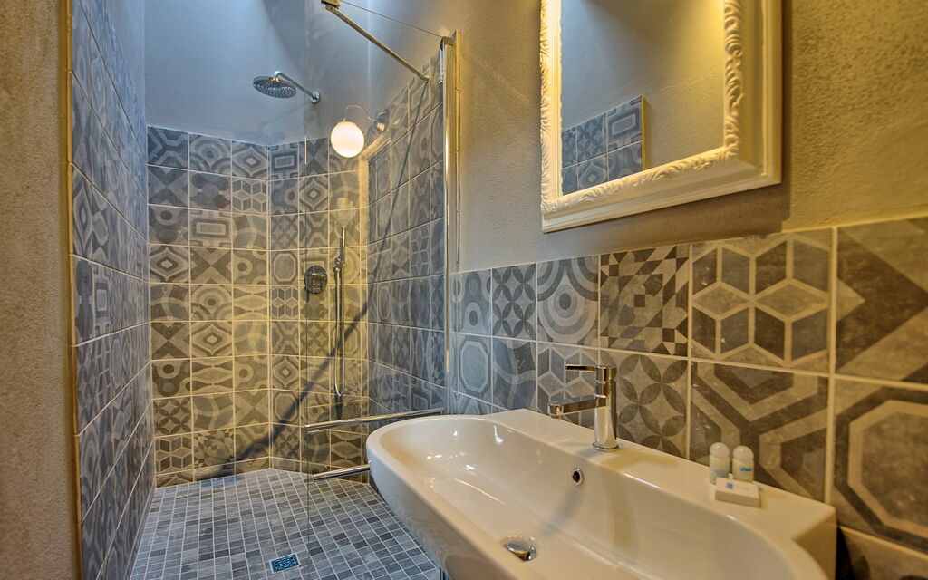 Montegufoni - : Bagno