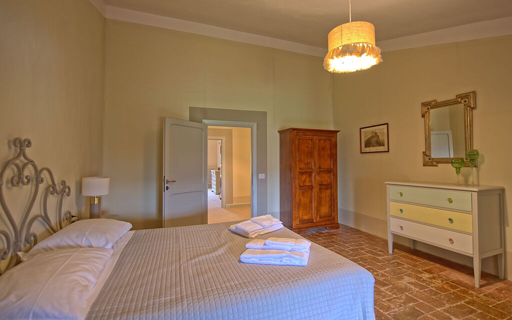 Montegufoni - : Bedroom