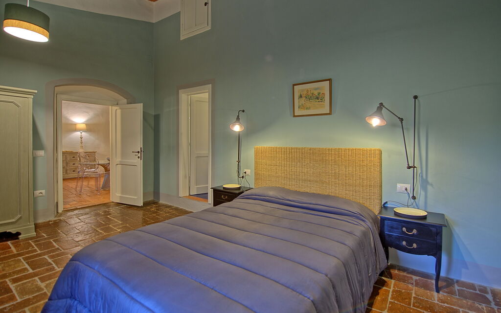 Montegufoni - : Спальня