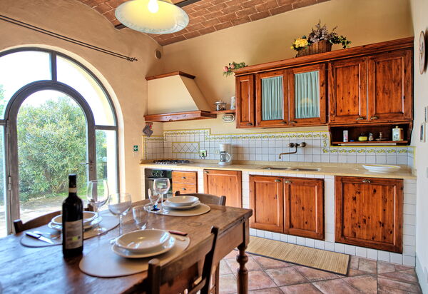 I Glicini: Esszimmer, Küche, Wohnzimmer