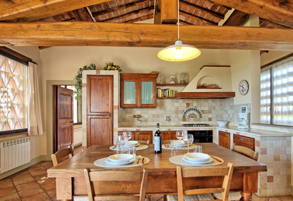 I Glicini: Esszimmer, Küche, Wohnzimmer