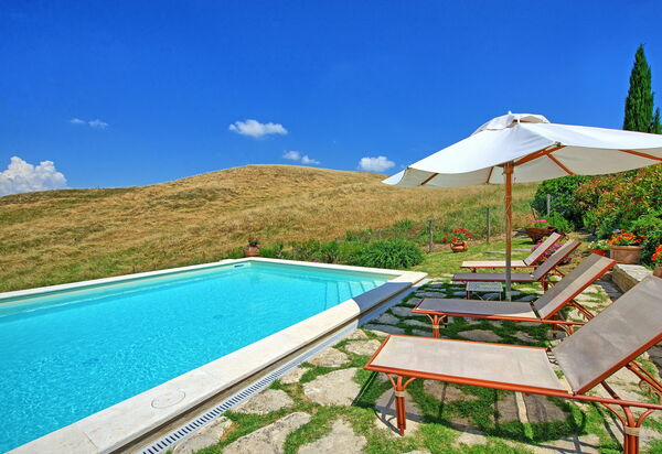 Castelmuzio: бассейн