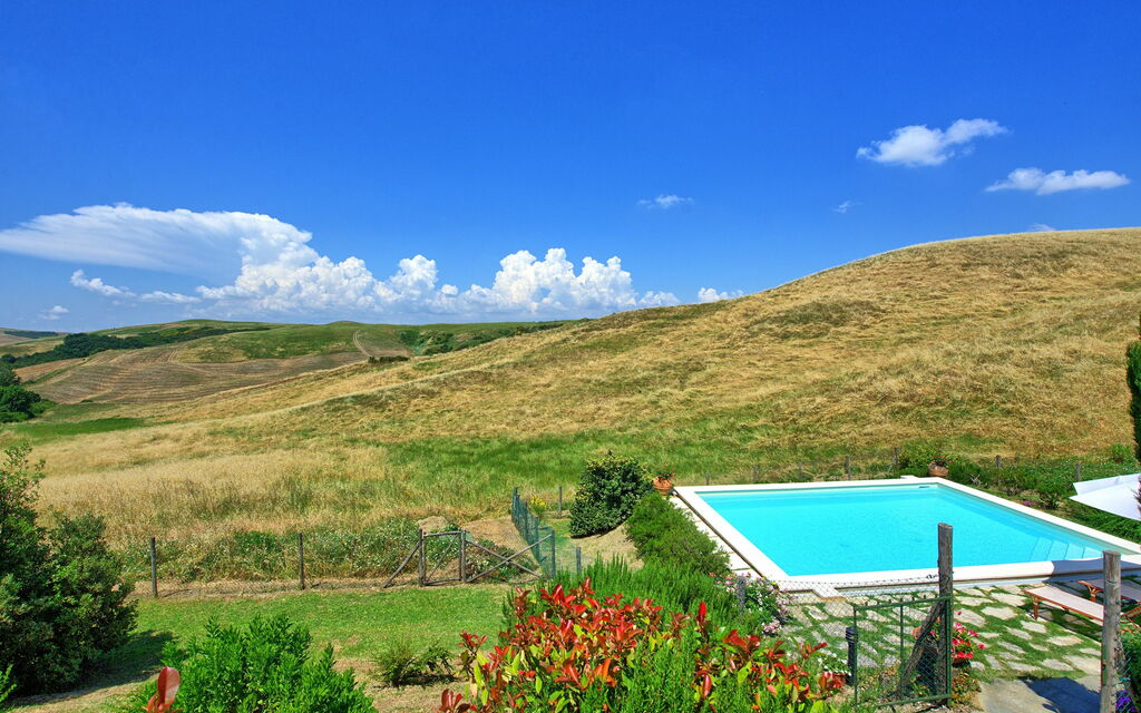 Castelmuzio: Outdoor, Scenic View