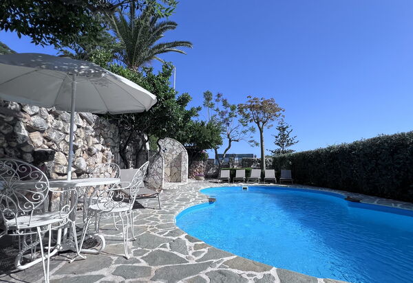 Castellammare: Buitenkanten, zwembad