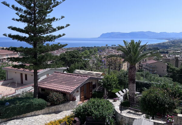 Castellammare: Buitenkanten, Keer bekeken