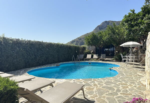 Castellammare: Buitenkanten, zwembad