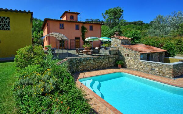 Casa Scopeti: Have, pool, Udvendige