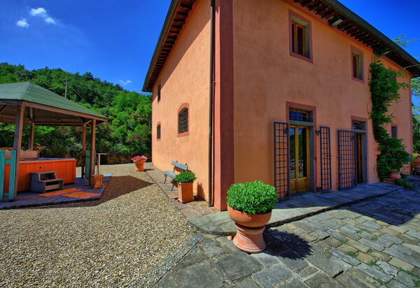 Casa Scopeti: Extérieurs