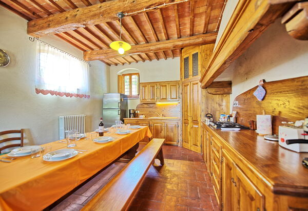 Casa Scopeti: Cuisine, Salle à manger