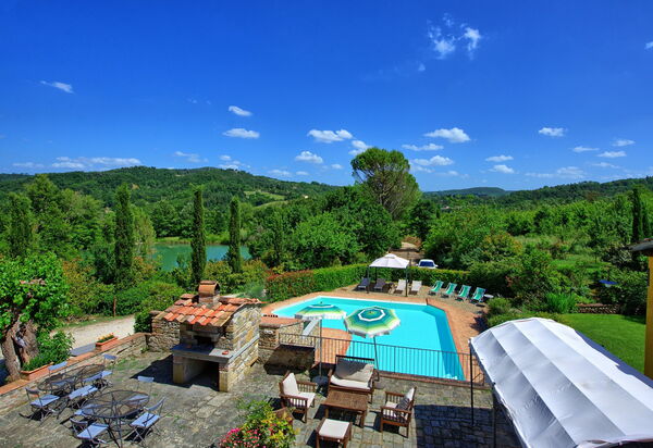 Casa Scopeti: bassin, Jardin