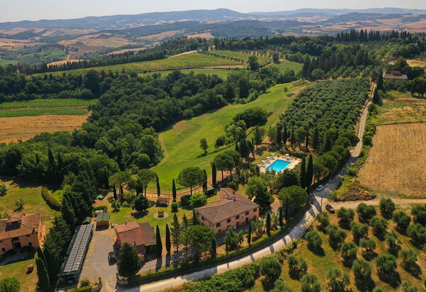 Montelopio: bassin, Vues