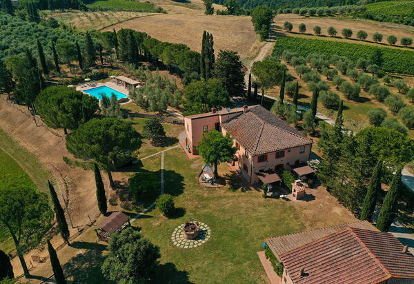 Montelopio: bassin, Vues