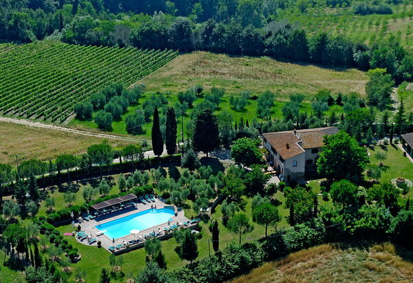 Montelopio: bassin, Vues