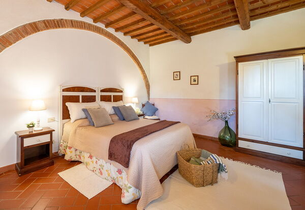 Montelopio: chambre à coucher