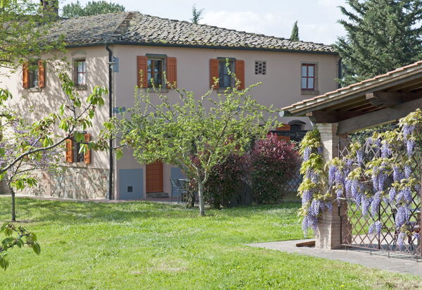 Montelopio: Extérieurs, Jardin