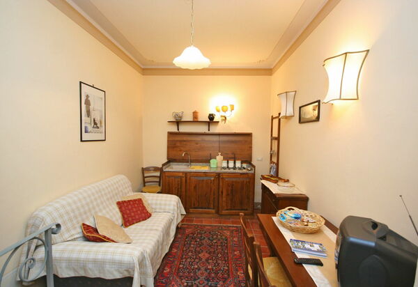 Santo Agostino: Frokostlokale, Køkken, Stue