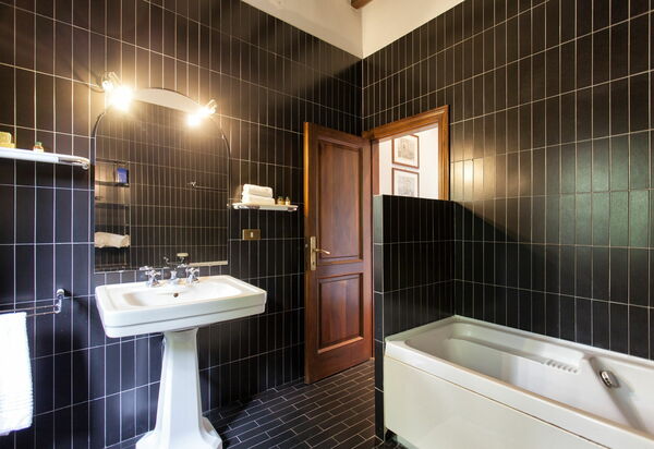 Vittoria: Ванная комната