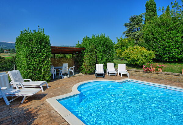 Casale Giulio: бассейн